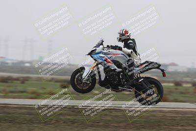 media/Nov-29-2025-TrackDaz (Sat) [[10ae2d9bce]]/A Group/Session 4 (Wheelie Bump)/